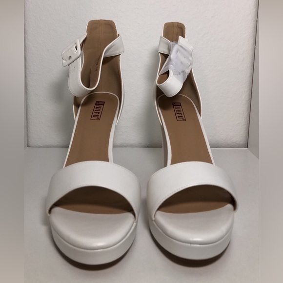 New! Women’s Size 10 White Block High Heel Open Toe - Picture 3 of 10